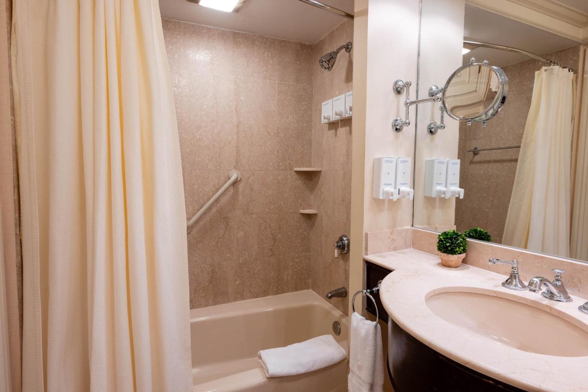 Hotel The Lenox 4*