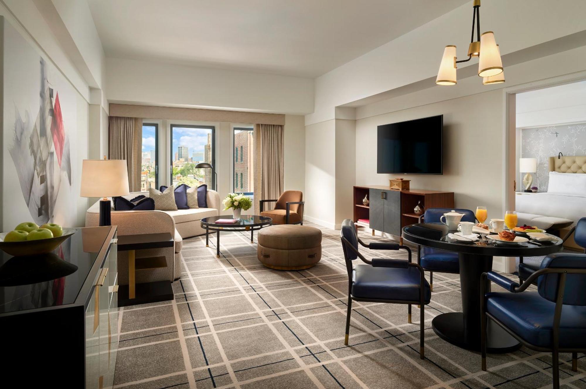 Mandarin Oriental, Hotel