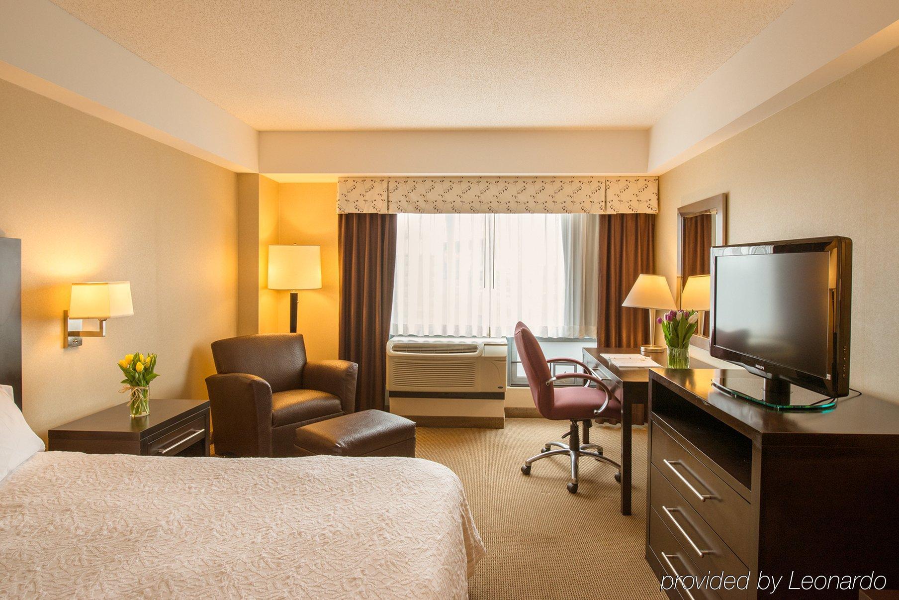 Hampton & Crosstown Center Hotel Boston