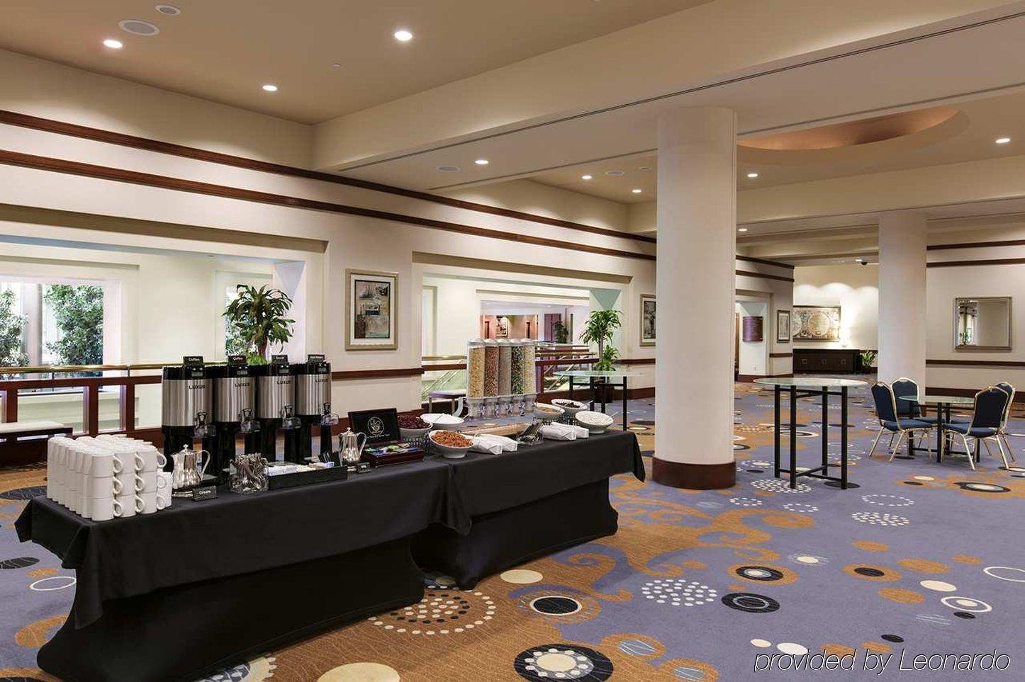 Hilton Logan Airport Hotel 4*