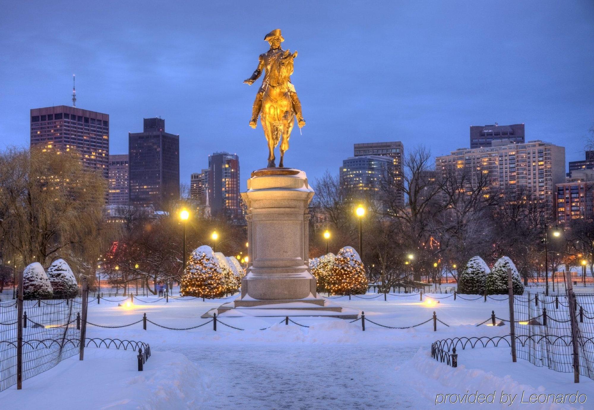 Mandarin Oriental, Hotel