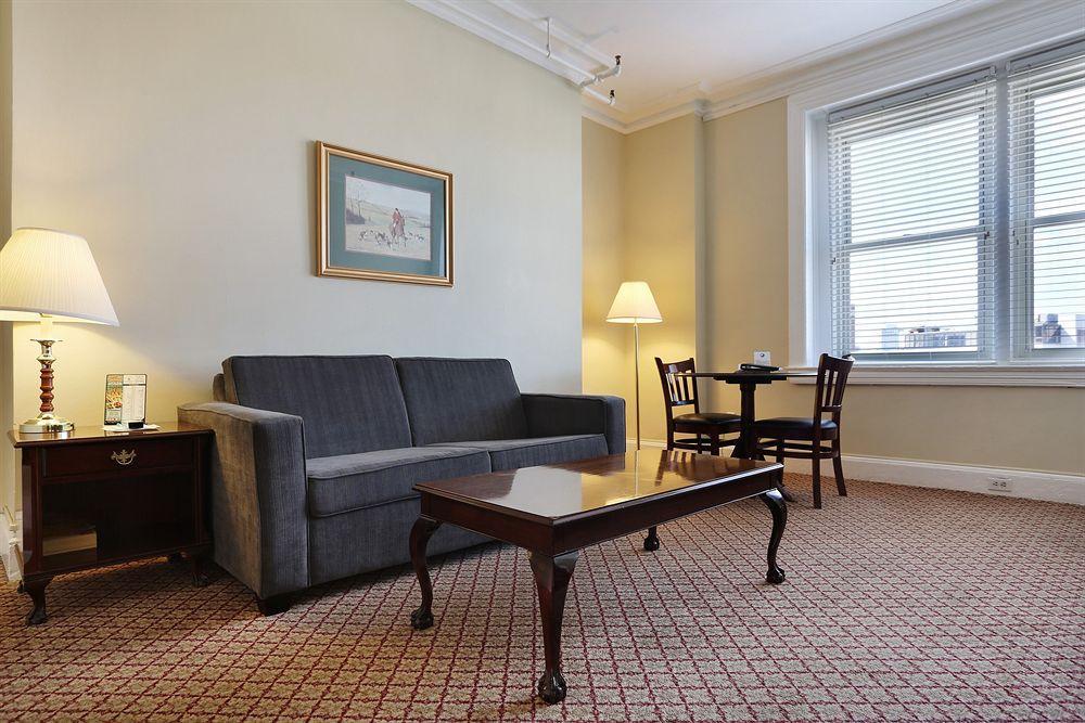 Buckminster 3* Boston