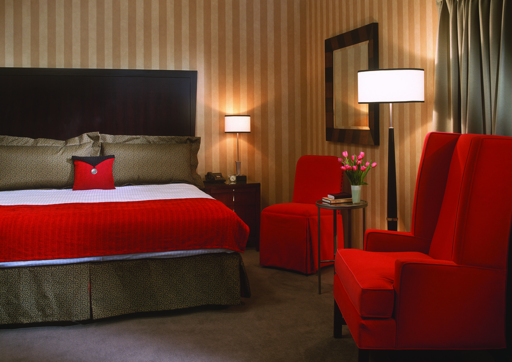 Hotel Pennyweight Boston, Curio Collection By Hilton 4*