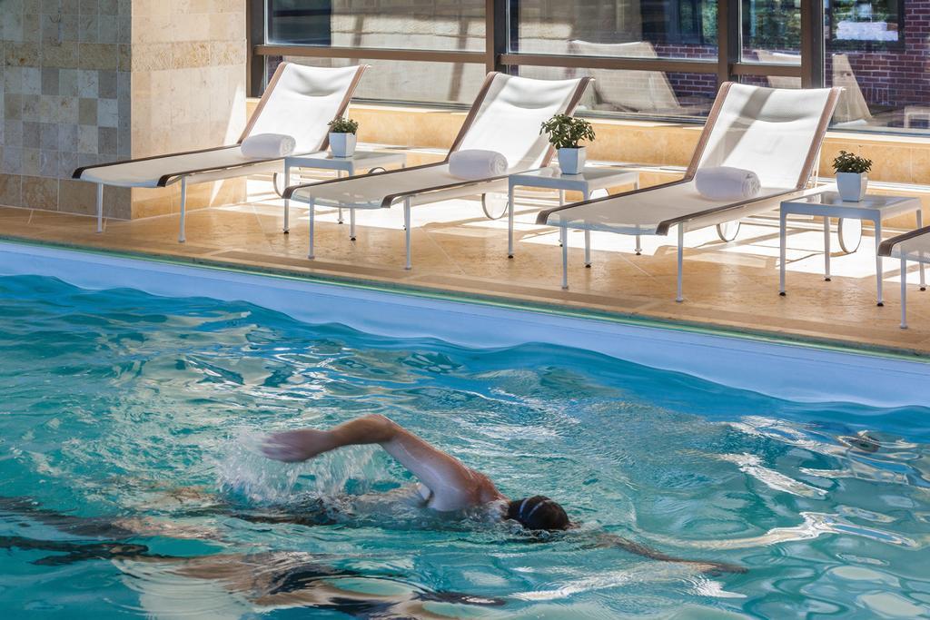 Four Seasons Hotel 5*