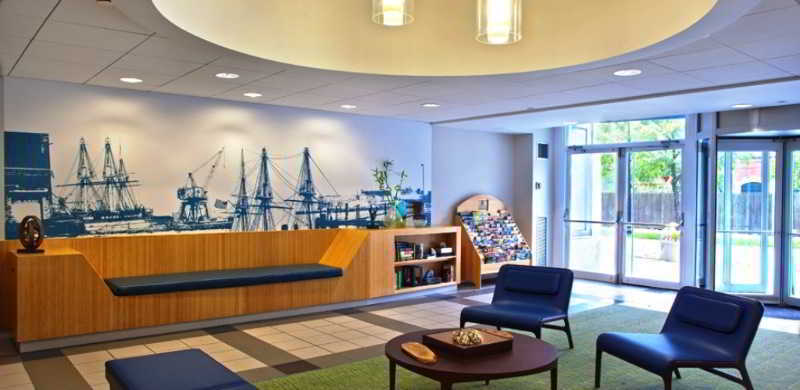 Hotel Constitution 2*