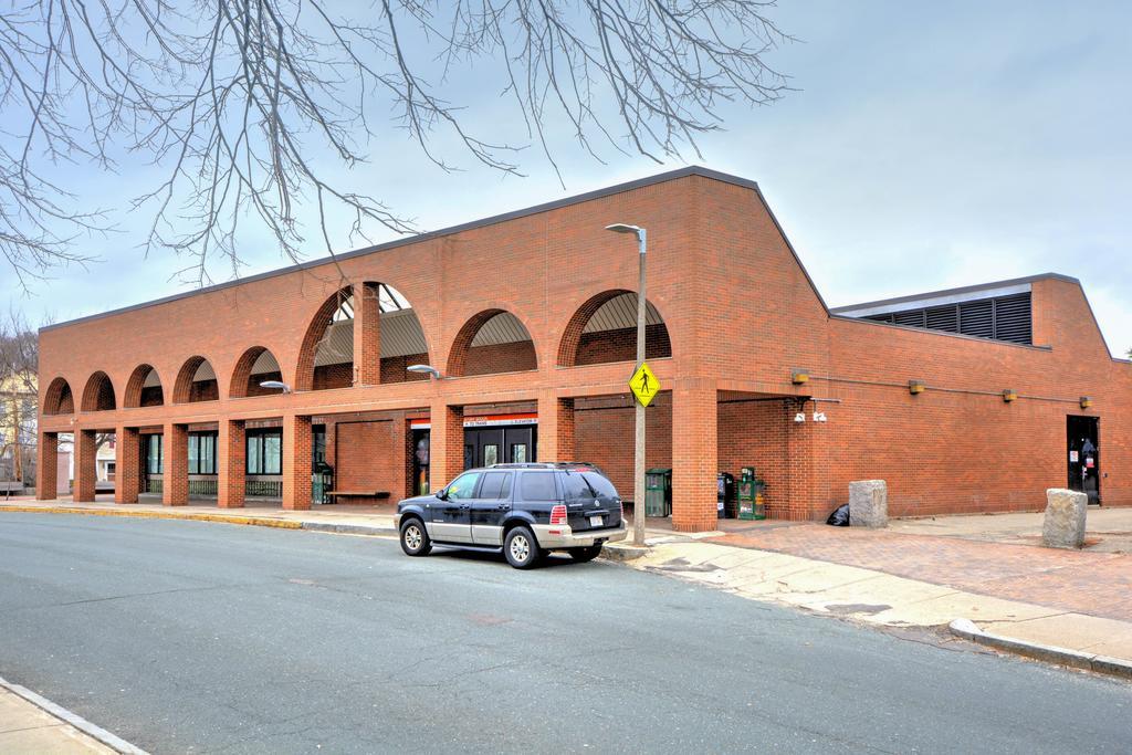 Apartamento 2 Bedroom In Jamaica Plain With Parking