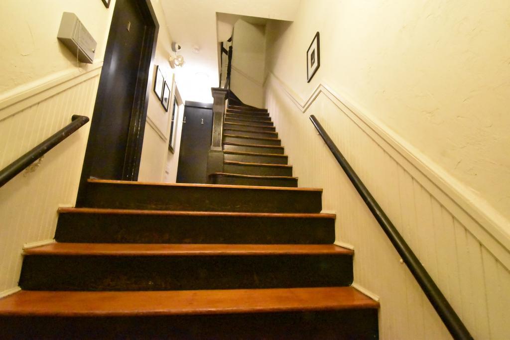 Beautiful 3br 3ba Duplex Parking Location * Boston