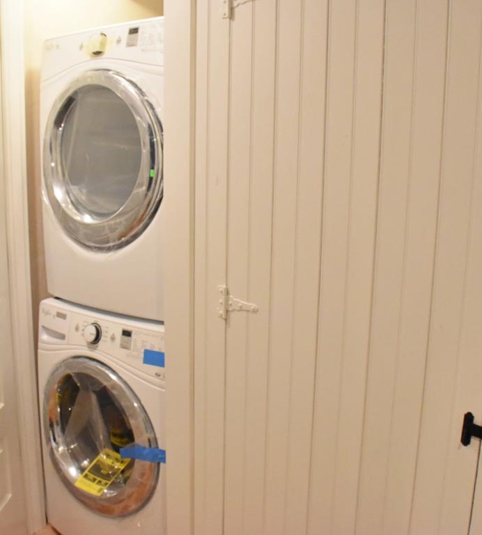 Beautiful 3br 3ba Duplex Parking Location * Boston