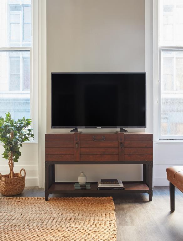 Studio On Washington Street Apt 301 Apartment