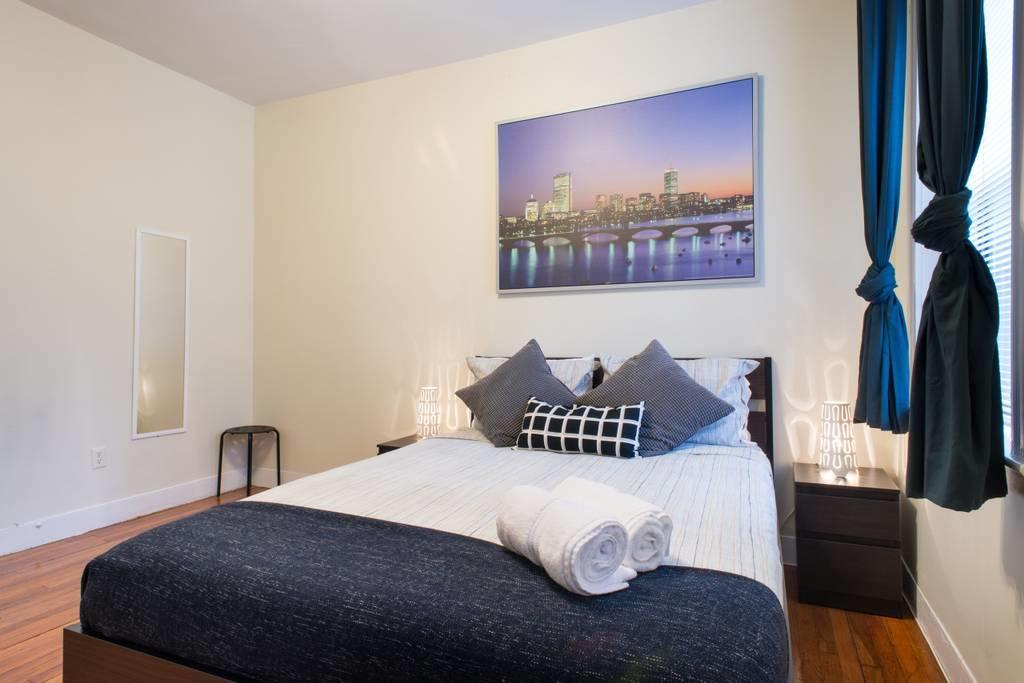 Apartment 2 Bedroom Close To Fenway Park With One Parking Spot - 3 Boston