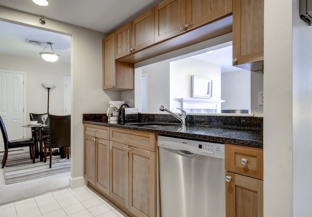 Global Luxury Back Bay Apartment *