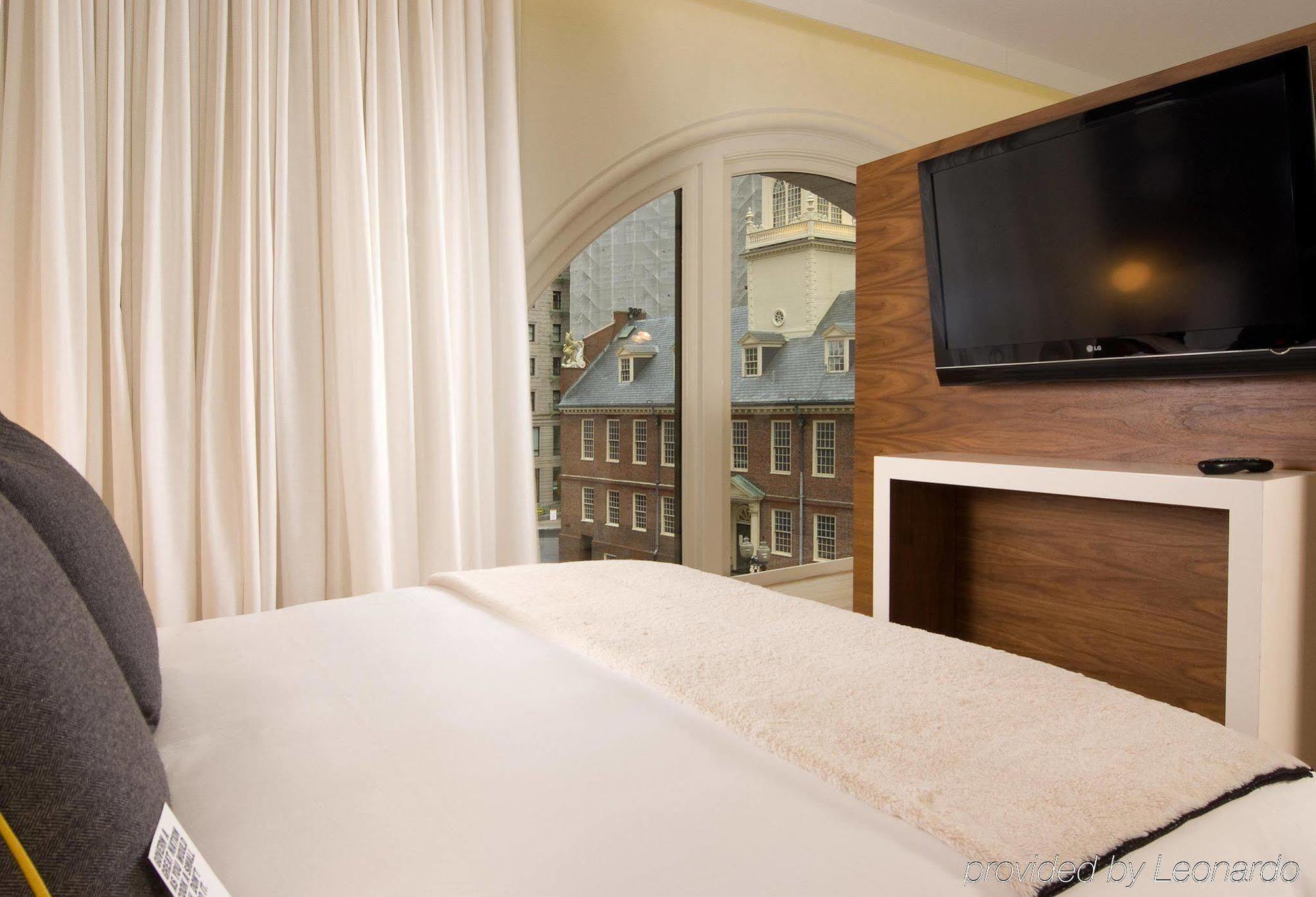 Ames Hotel, Curio Collection By Hilton Hotel