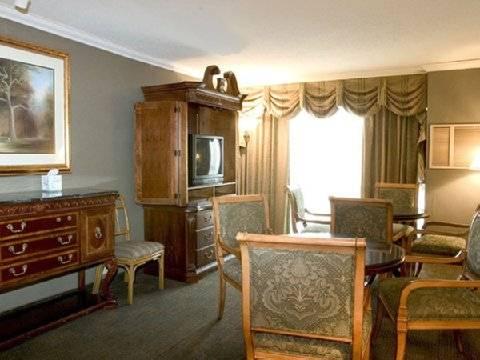 Hotel Wyndham Beacon Hill 4*
