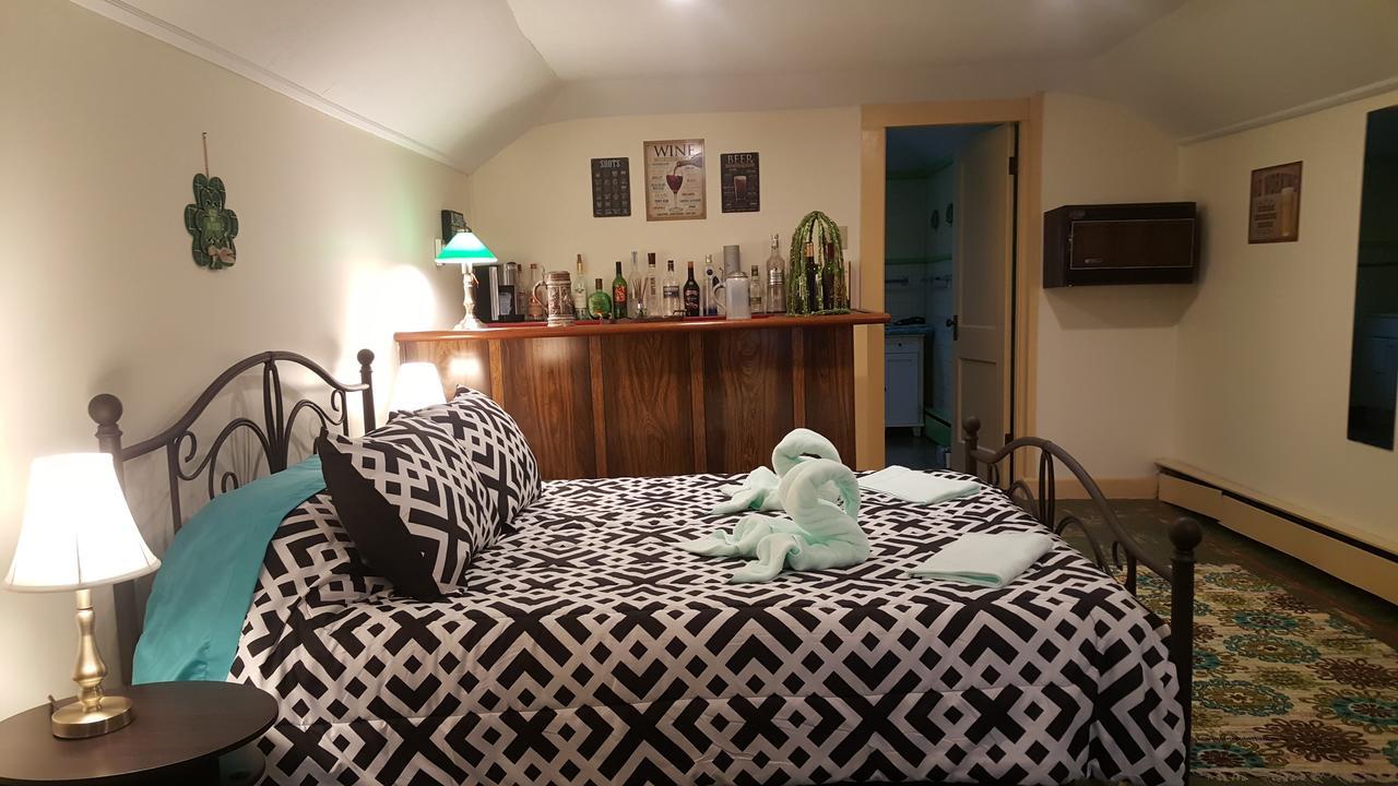 Natalie House Bed & Breakfast