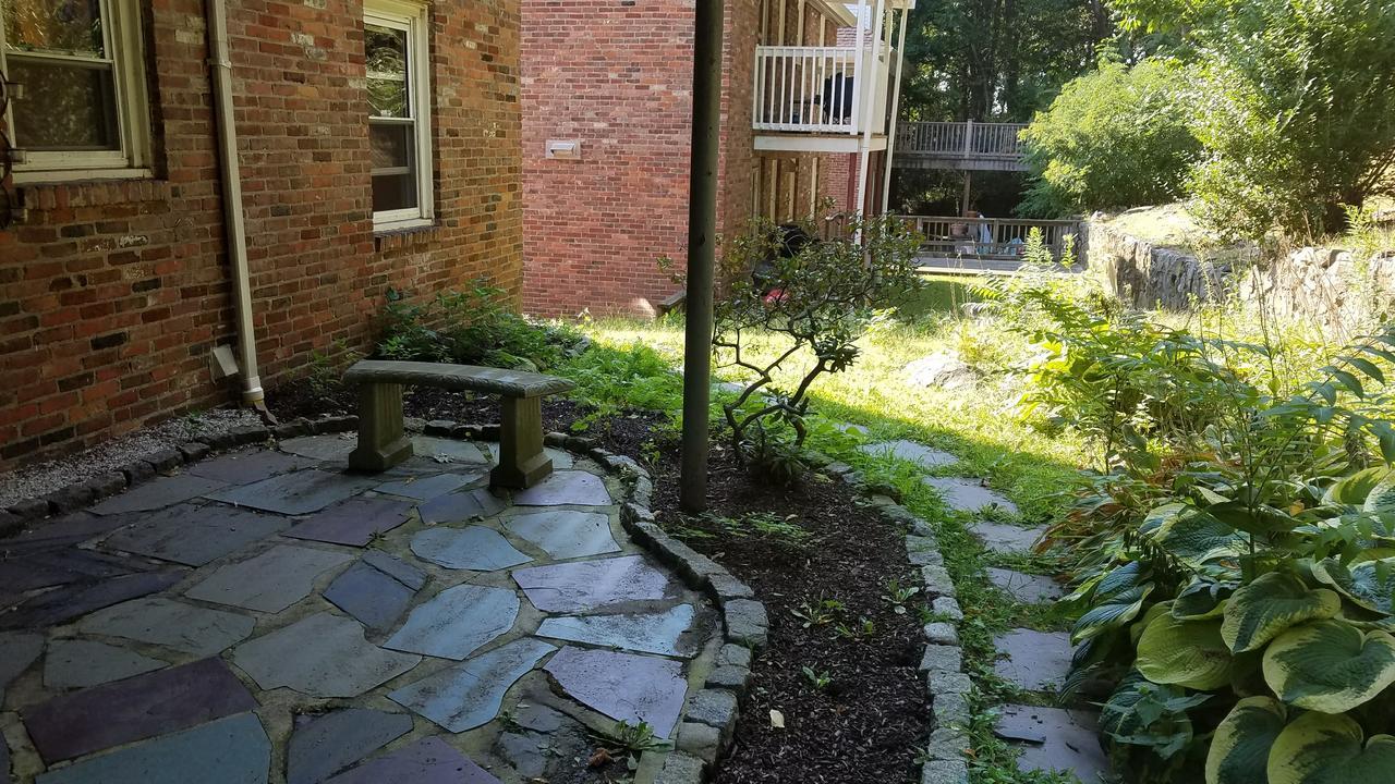 Natalie House Bed & Breakfast