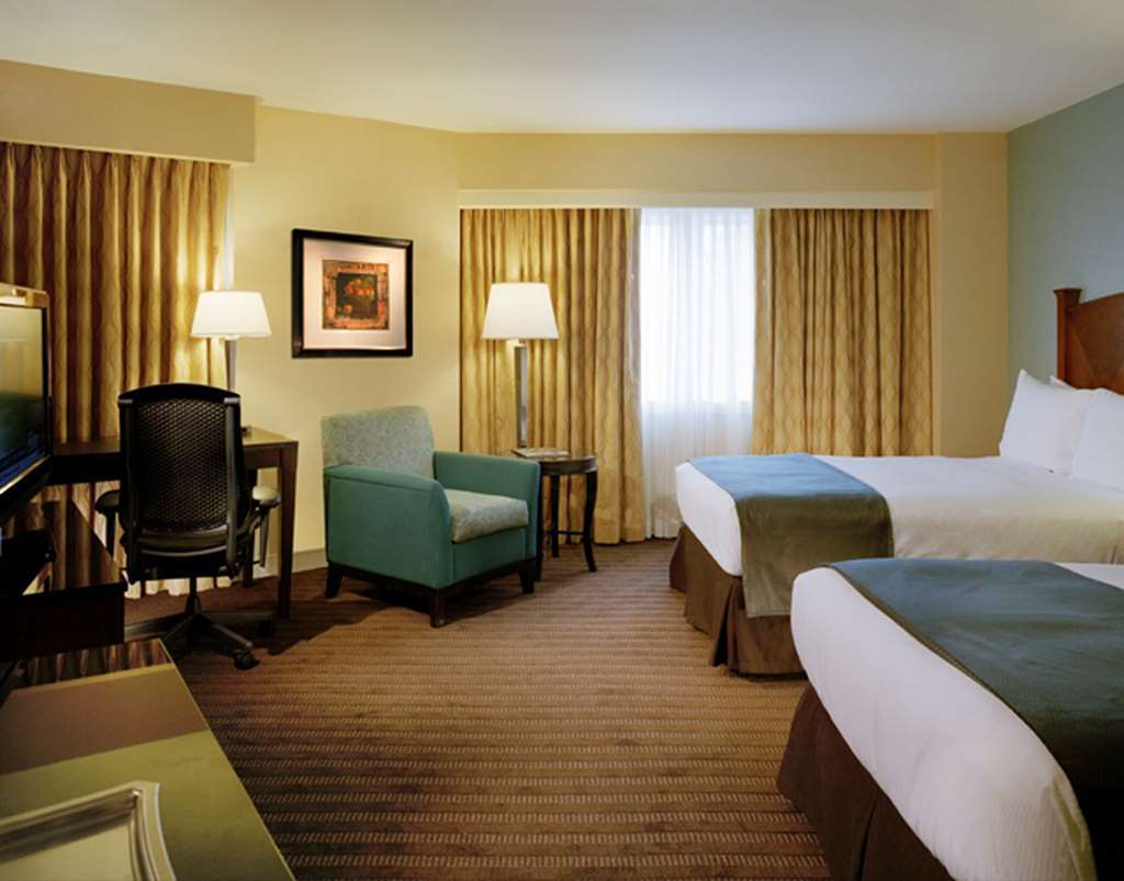 Hilton Back Bay 3*
