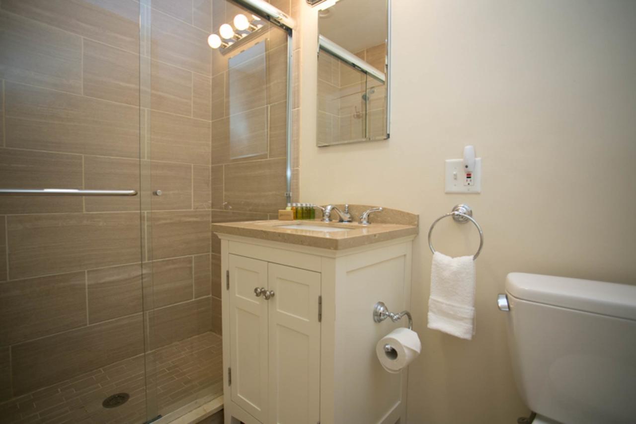 One-bedroom On Arch Street Apt 2d Apartment *