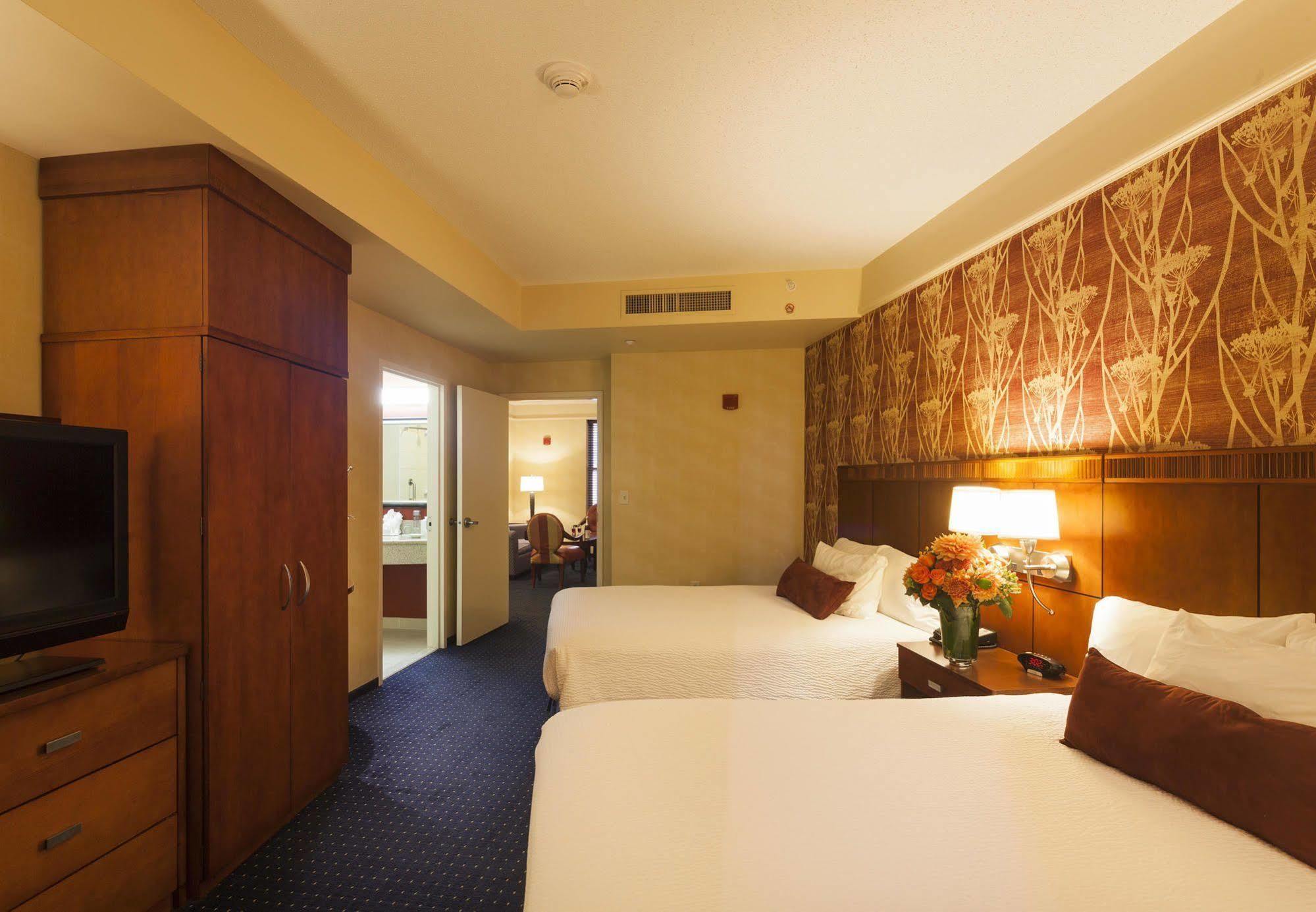 Courtyard Copley Square Hotel