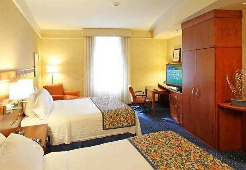 Courtyard Copley Square