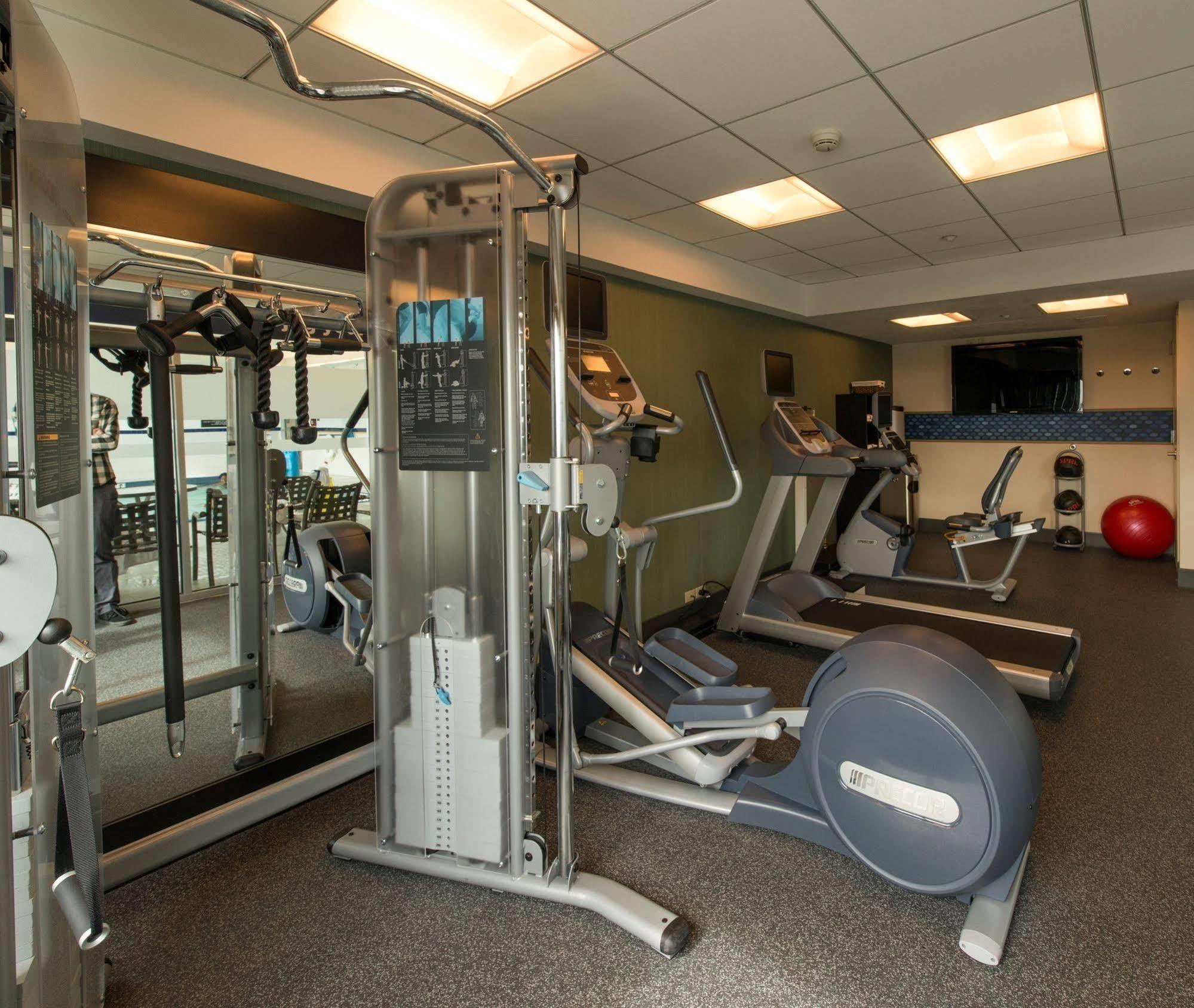 Hampton & Crosstown Center Hotel