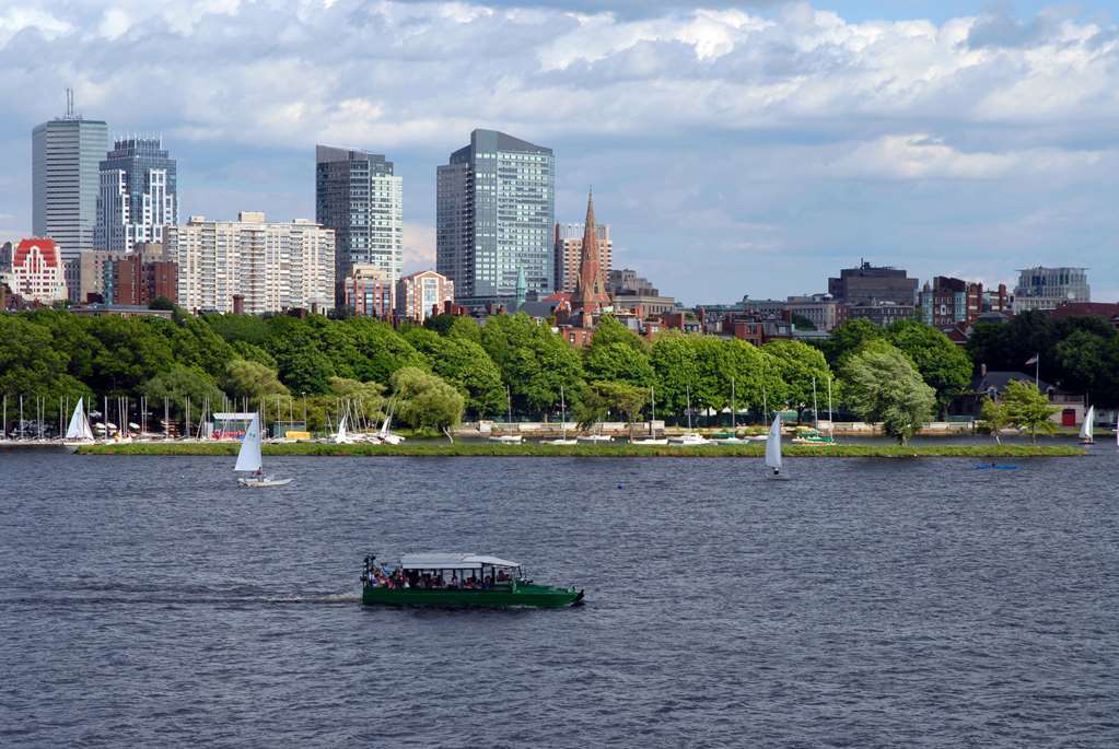 Cambria Downtown - Seaport 4*