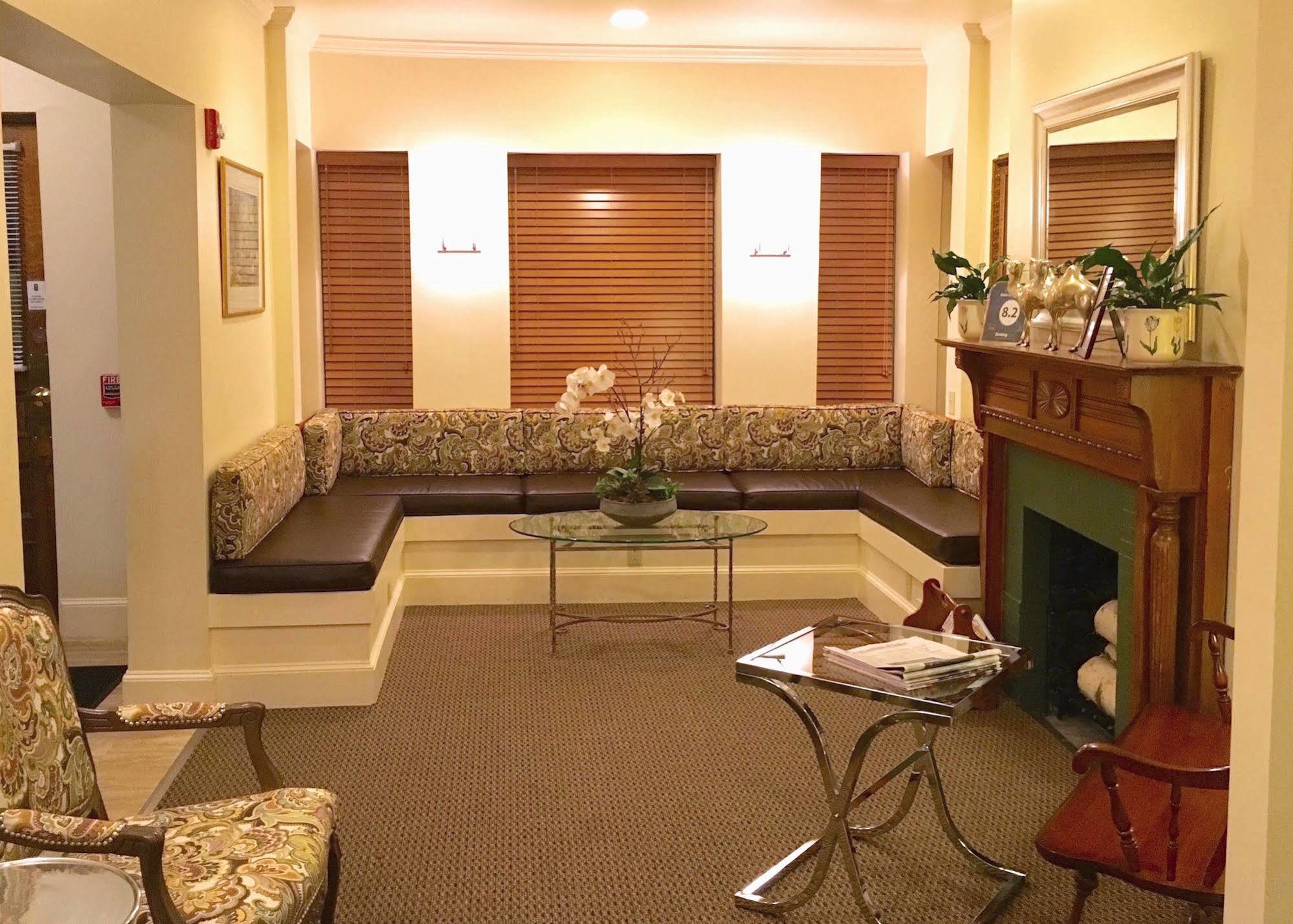 Oasis Guest house 2*