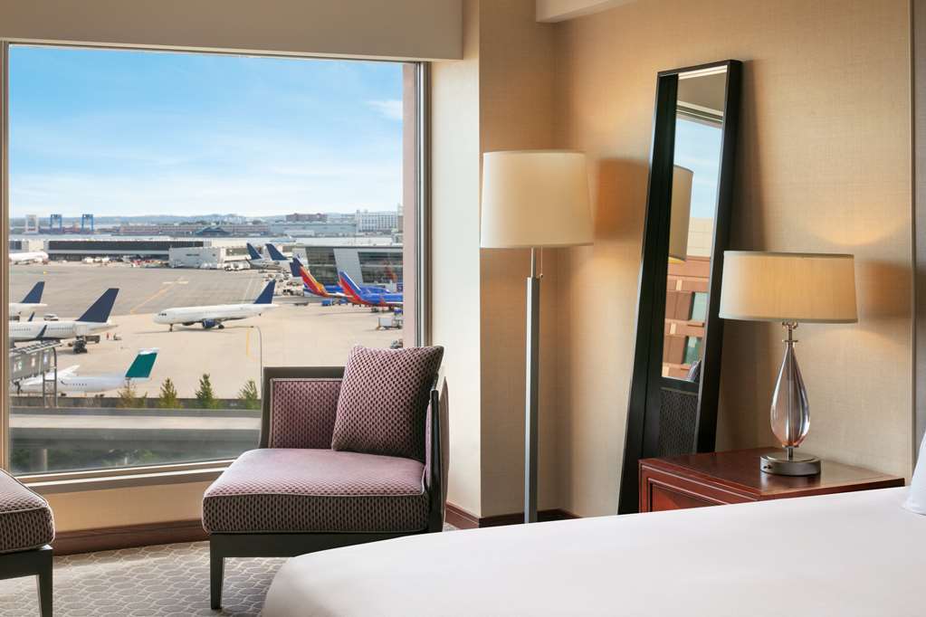 Hotel Hilton Logan Airport Boston