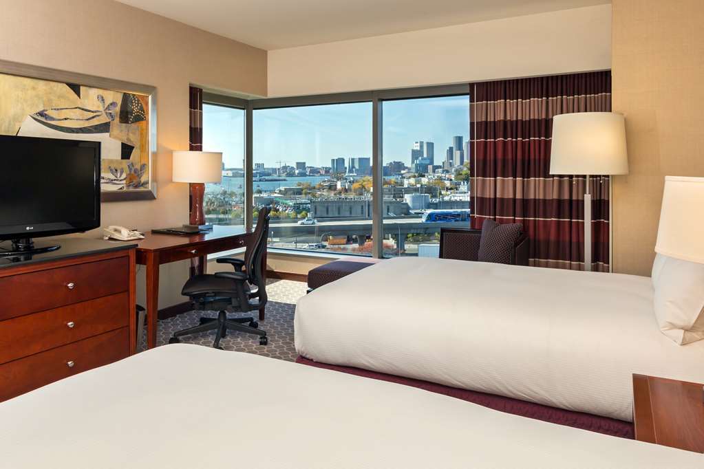 Hilton Logan Airport 4*