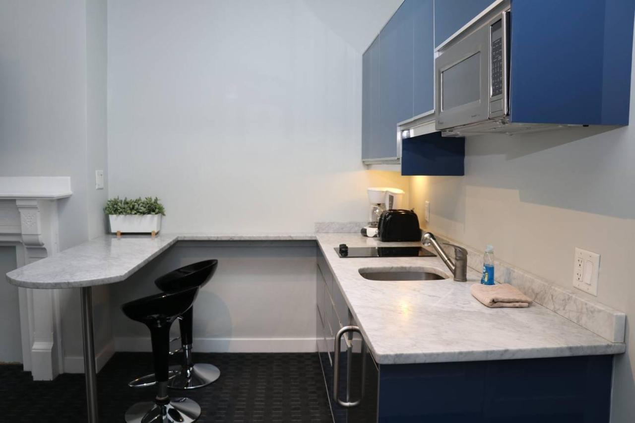Stylish On Newbury St, Is Boston! #12 Apartment