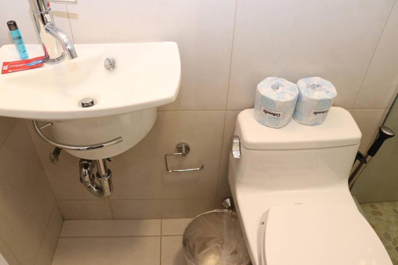 Comfortable In Back Bay, Newbury St. #7 Boston