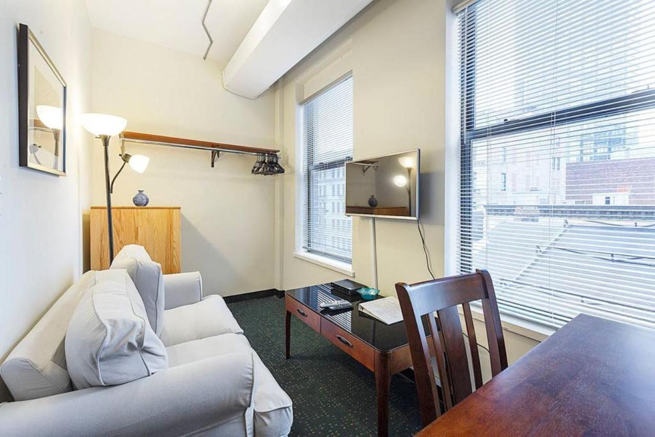 Temple Place 6th Floor Apartment *