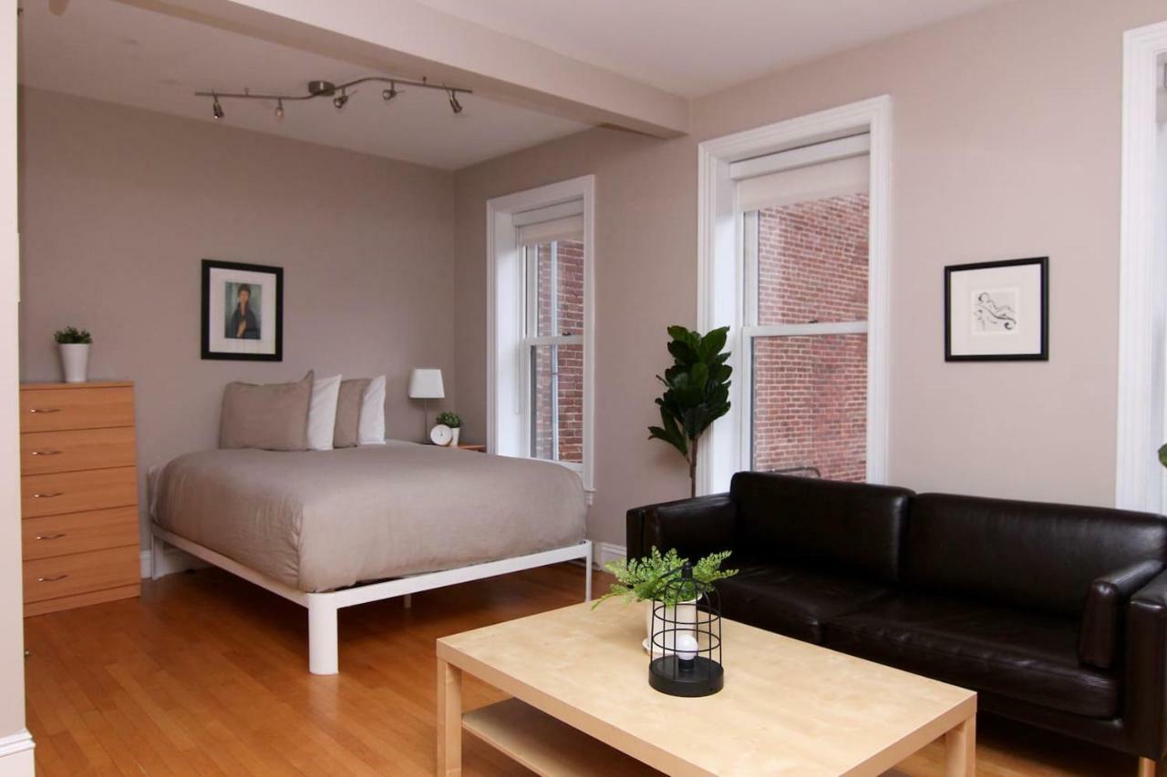 Apartment Stylish Downtown In The Southend, C.ave# 2 Boston
