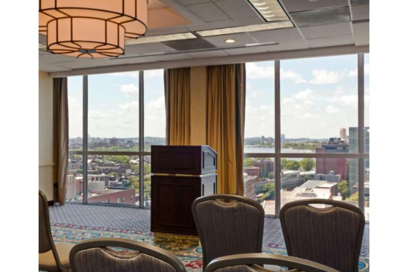 Wyndham Beacon Hill 4*