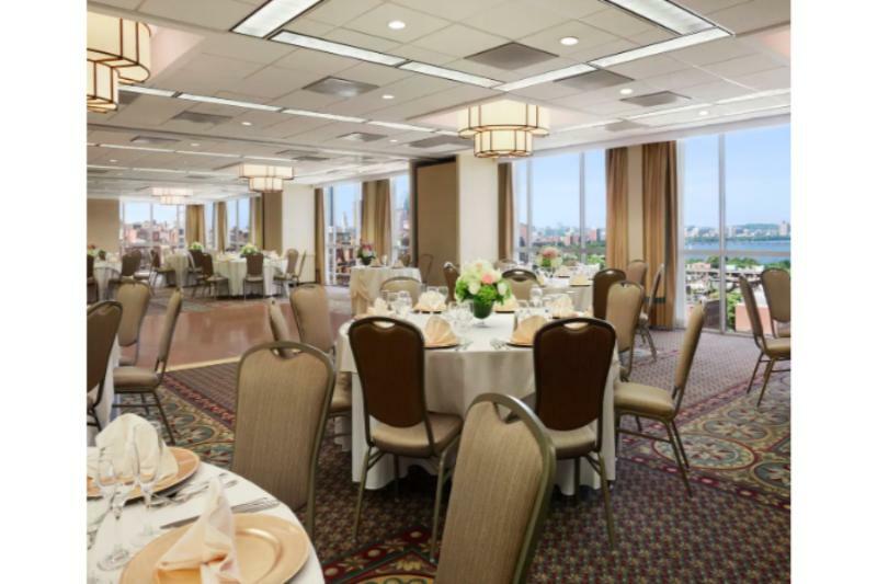 Wyndham Beacon Hill Hotel 4*