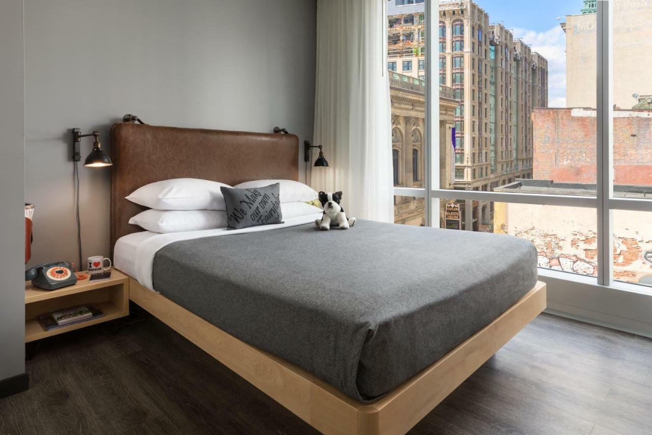 Hotel Moxy Downtown Boston