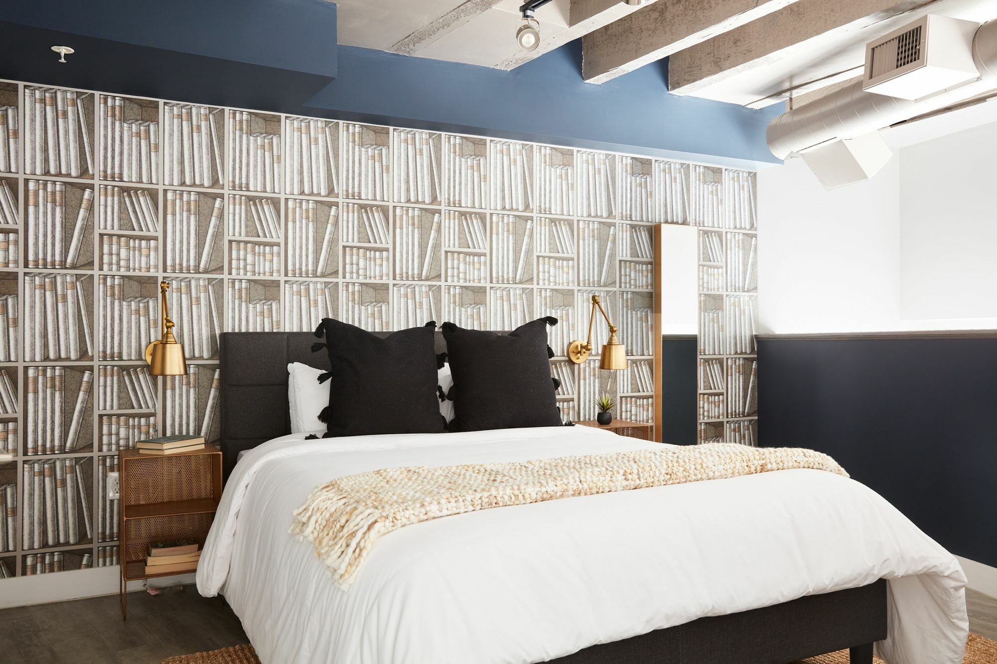 Bi-level 1br In Downtown Crossing By Sonder *