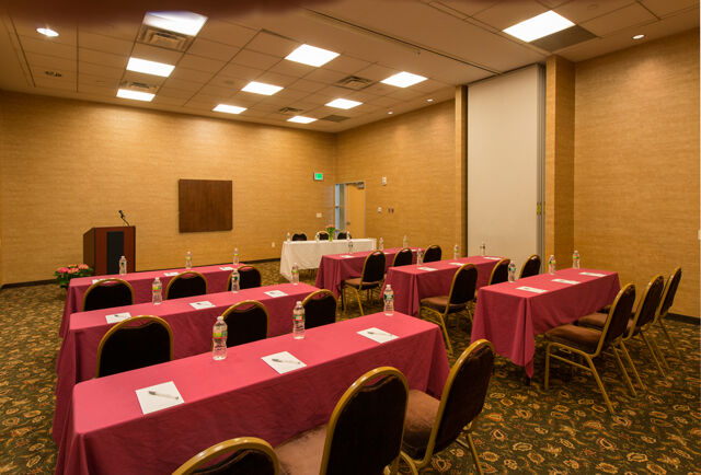 Hampton & Crosstown Center Hotel Boston