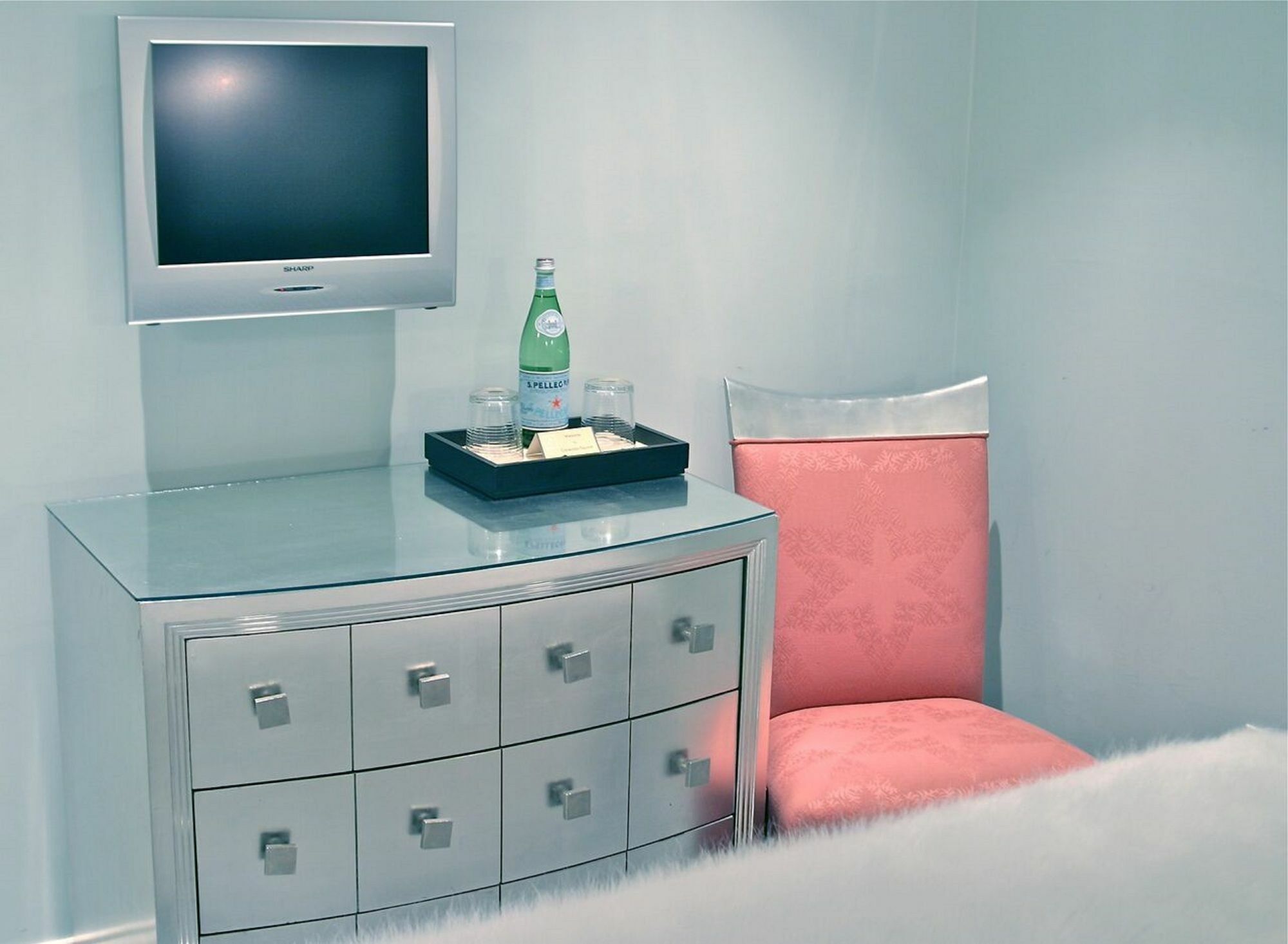 Clarendon Square Bed & Breakfast Boston