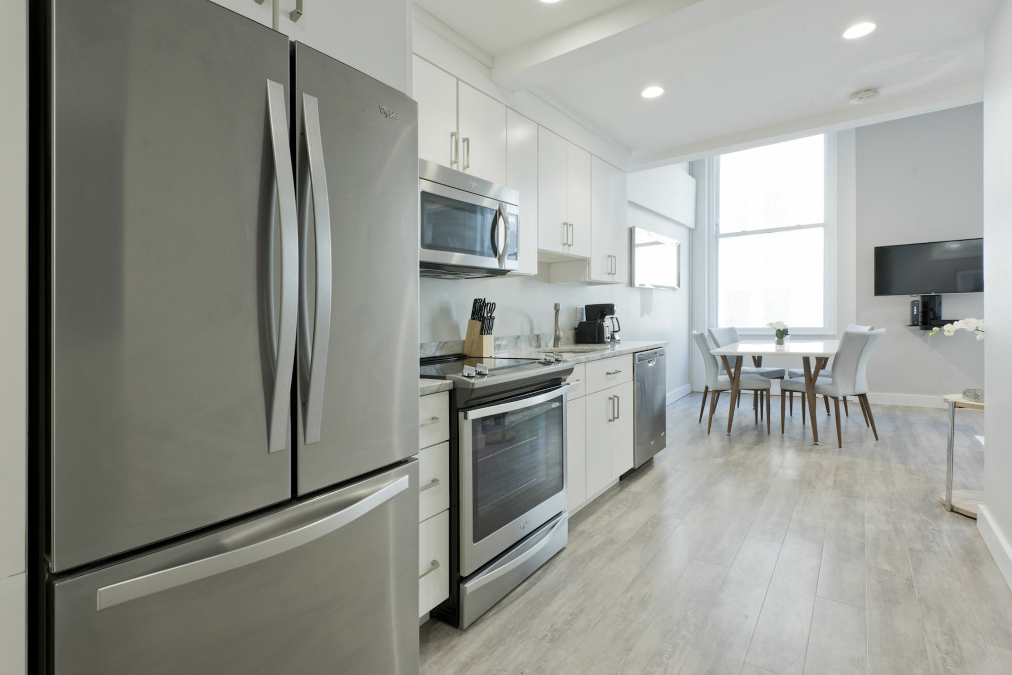 Apartamento Industrial 2br In Downtown Crossing By Sonder