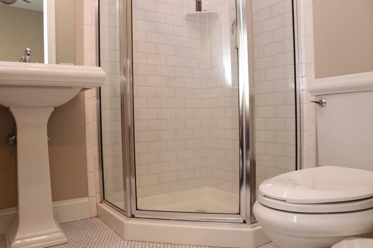 Furnished In Downtown #35 Apartment *