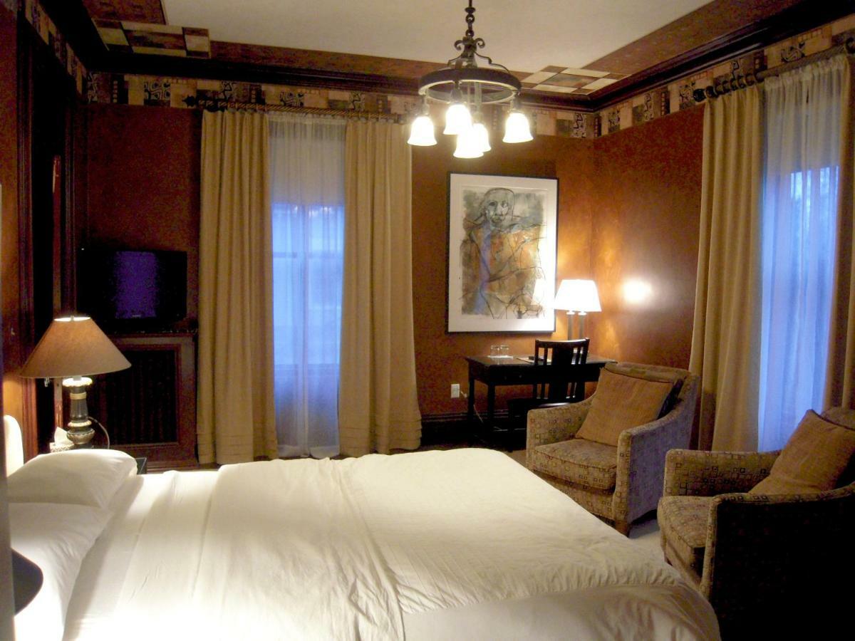Alojamento de Acomodação e Pequeno-almoço Taylor House 4*