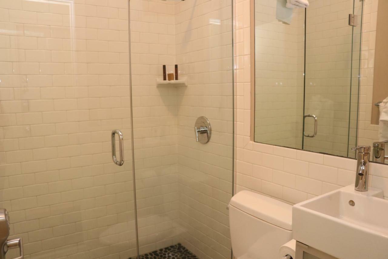 Apart-hotel Stylish Downtown In The Southend, C.ave #24 *