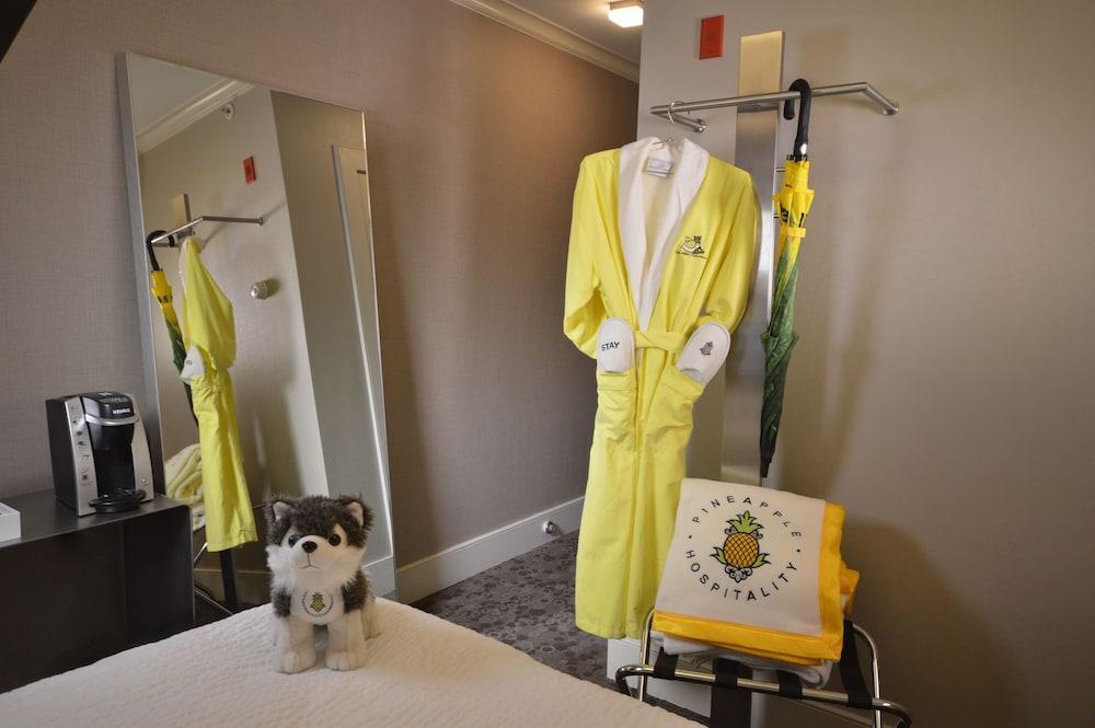 Hotel Staypineapple, A Delightful Hotel, South End