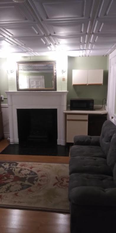 463 Beacon Street Guest house