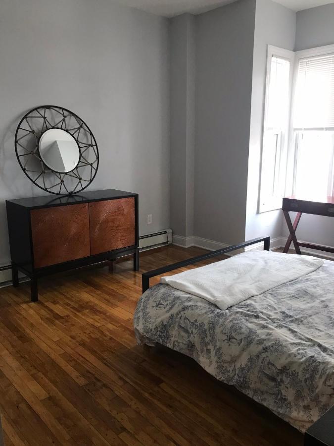 Quarto em Acomodações Particulares Trenton Street Homestay Boston
