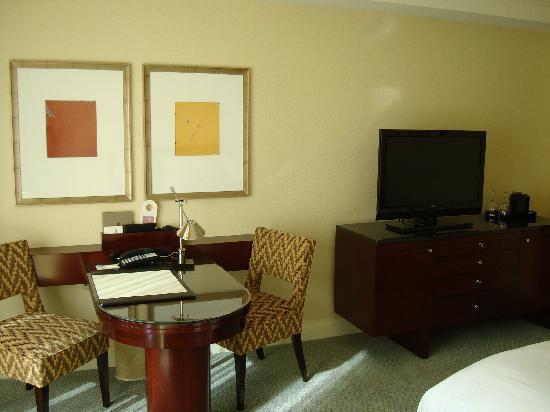 The Ritz-carlton, Hotel 5*