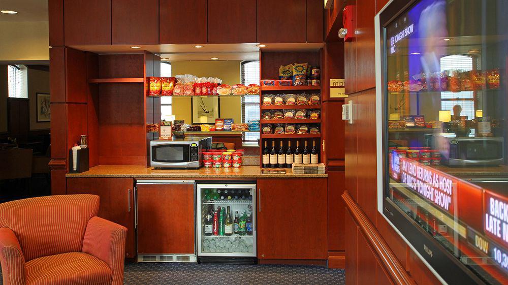 Courtyard Copley Square Hotel