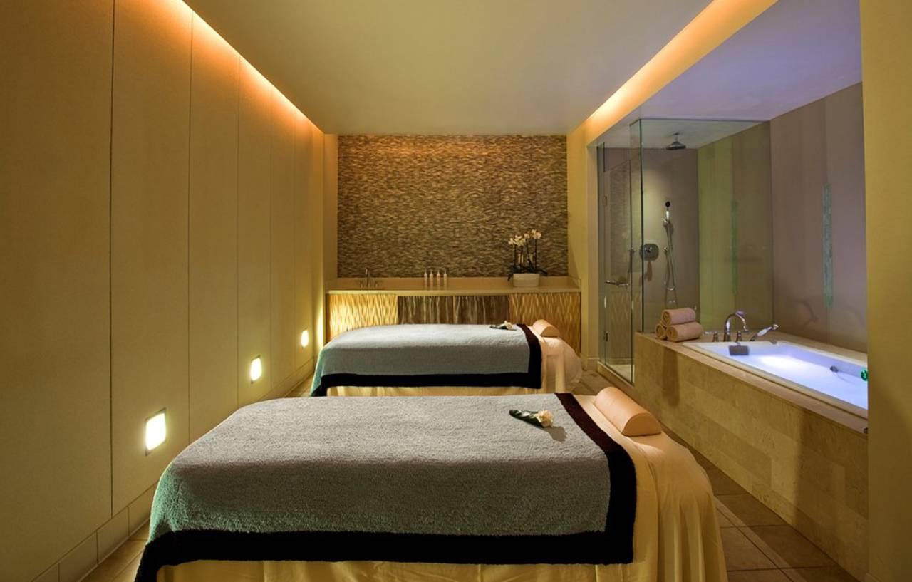 Intercontinental By Ihg Hotel