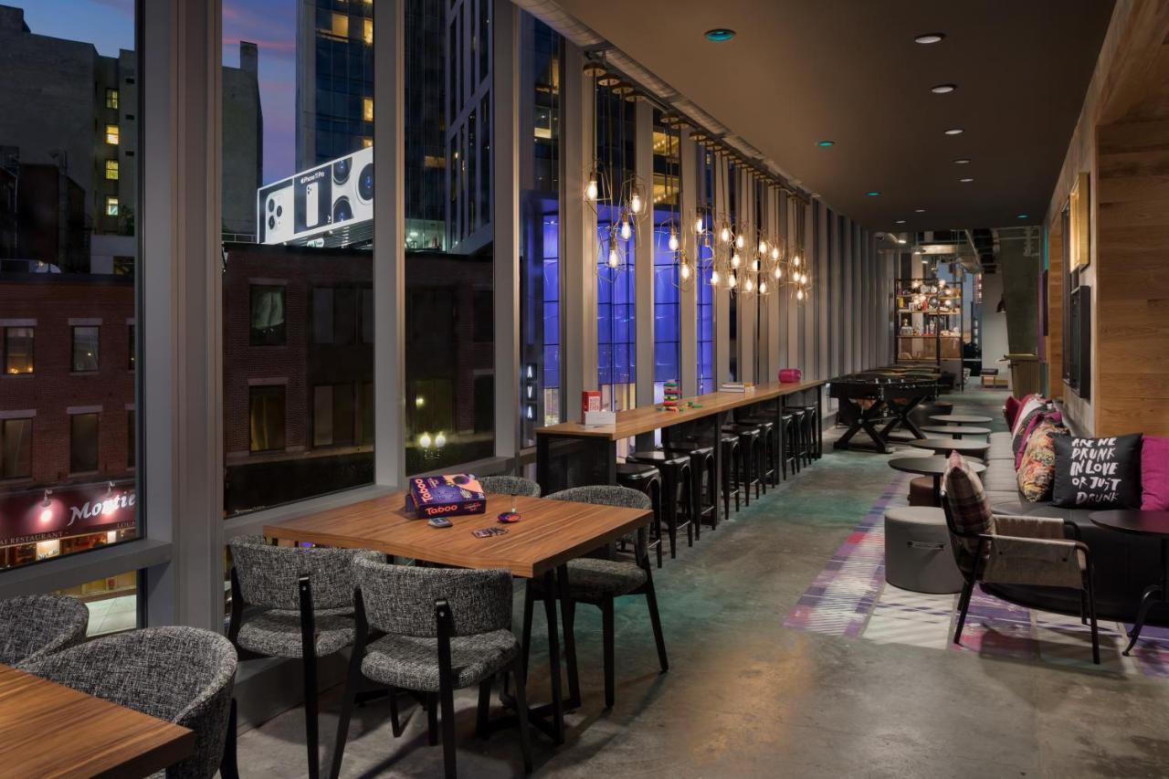Hotel Moxy Downtown 3*