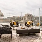 Four Seasons One Dalton Street, 5* Boston